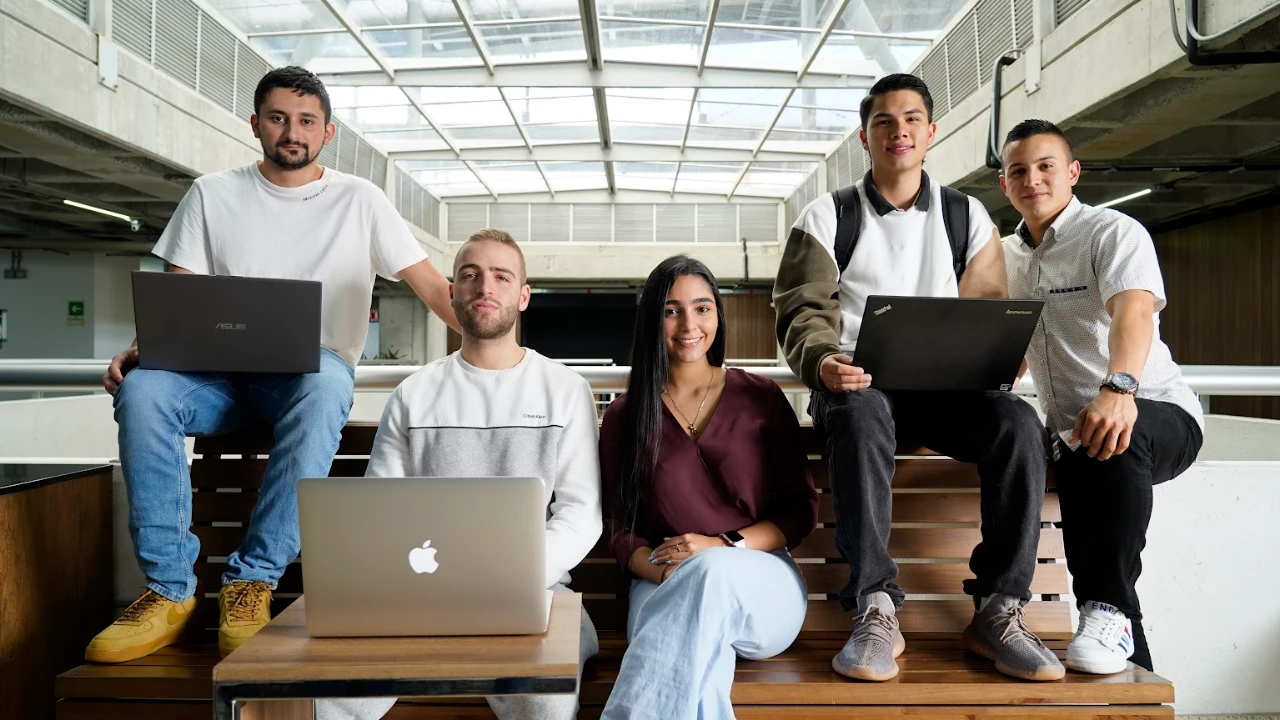 solverslab-herramienta-ceipa-estudiantes-enfrenten-mercado-laboral2