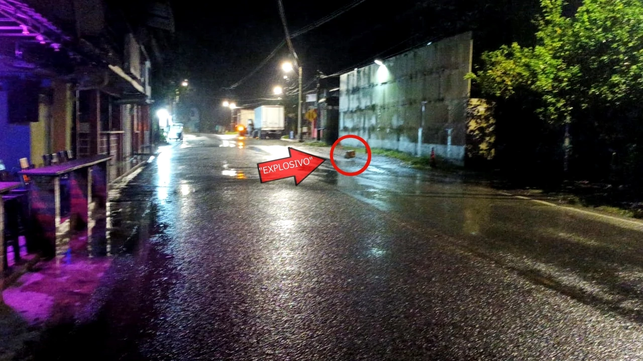 Caja abandonada frente a estación de Policía terminó en explosión en Puerto Valdivia, Antioquia Caja abandonada frente a estación de Policía terminó en explosión en Puerto Valdivia, Antioquia