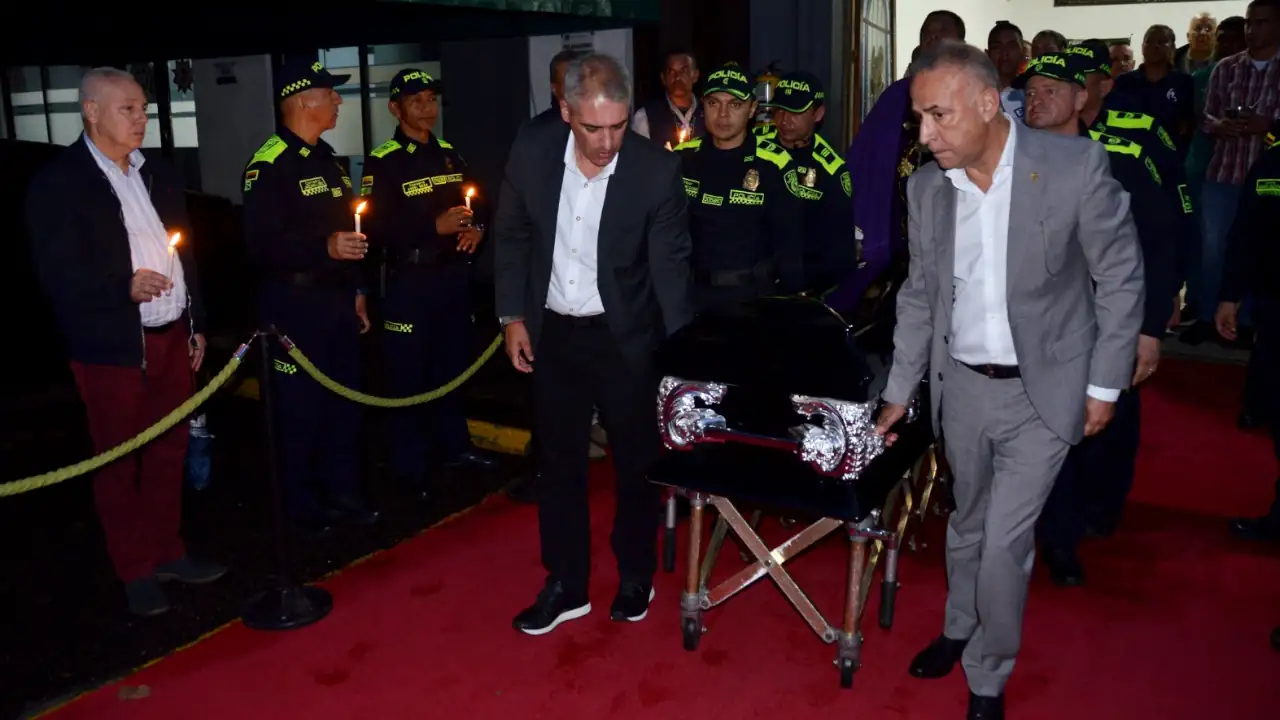 Policía Antioquia despide a María Alejandra Vieda en ceremonia de honor