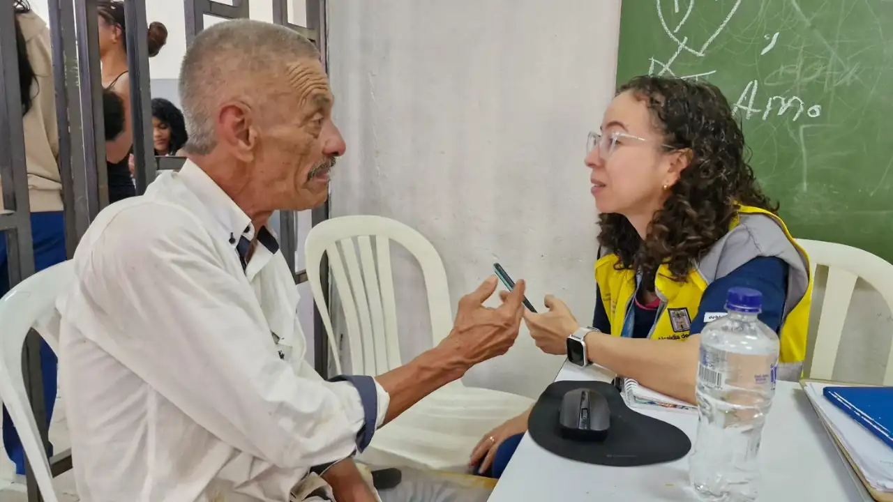 Alcaldía de Medellín refuerza presencia en Villatina tras nuevos movimientos en masa