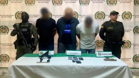 Capturan a tres hombres que estarían distribuyendo armas ilegales en diferentes barrios de Medellín