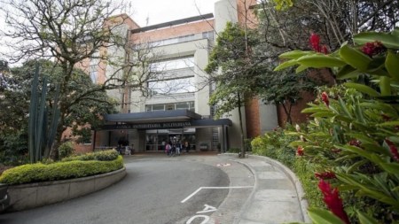 La Clínica Universitaria Bolivariana se posiciona como un referente al automatizar y optimizar su sistema de agendamiento de citas médicas Clínica-Bolivariana