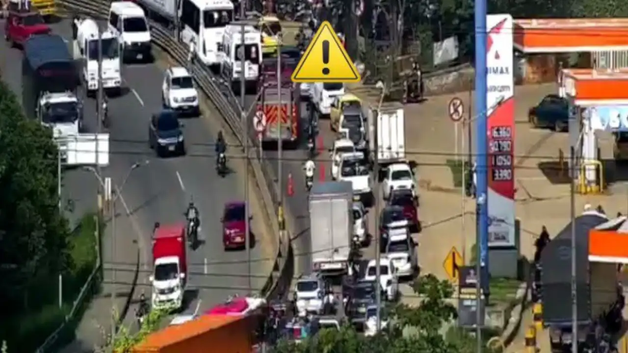 Reportan ‘taco’ en la Autopista Norte desde la Universidad Nacional Reportan taco en la Autopista Norte desde la Universidad Nacional