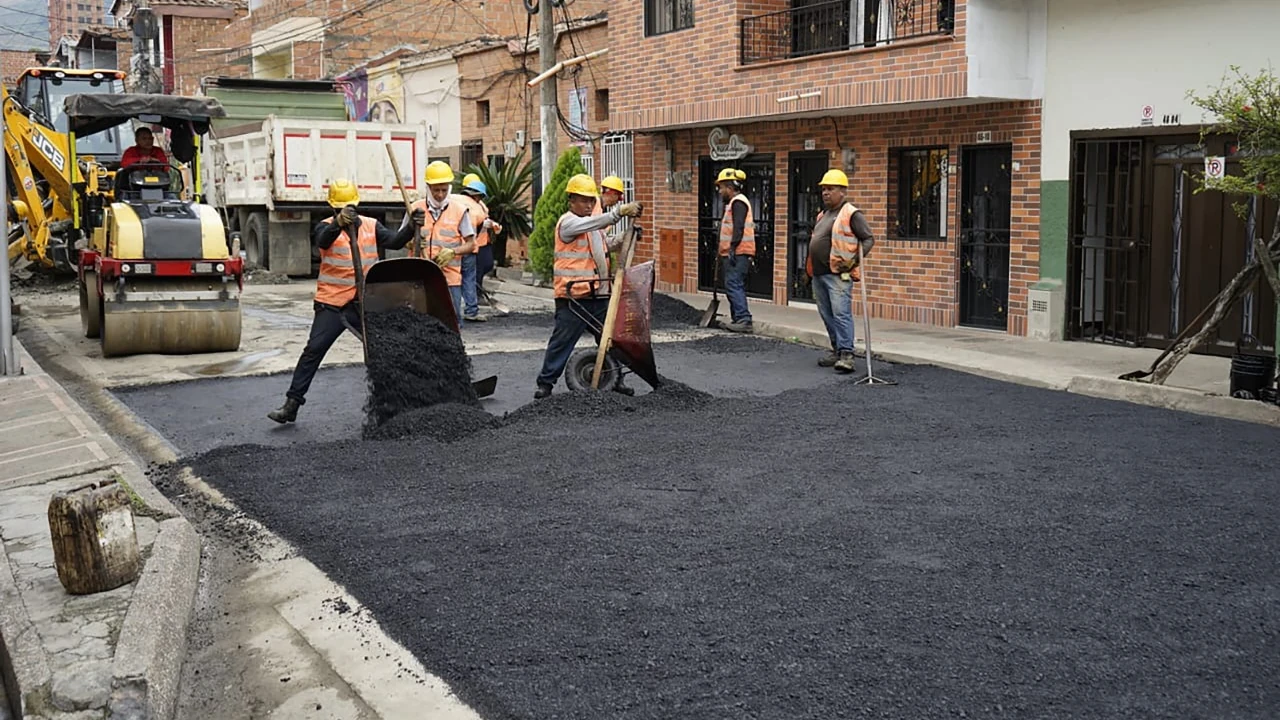 bello-continua-trabajos-reparacion-vias-municipio1