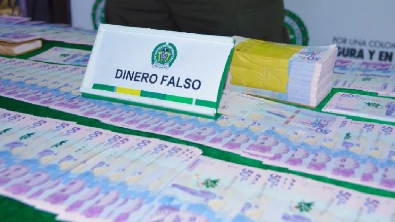 condena-falsificadores-billetes-falsos-moneda-distribucion-colombia