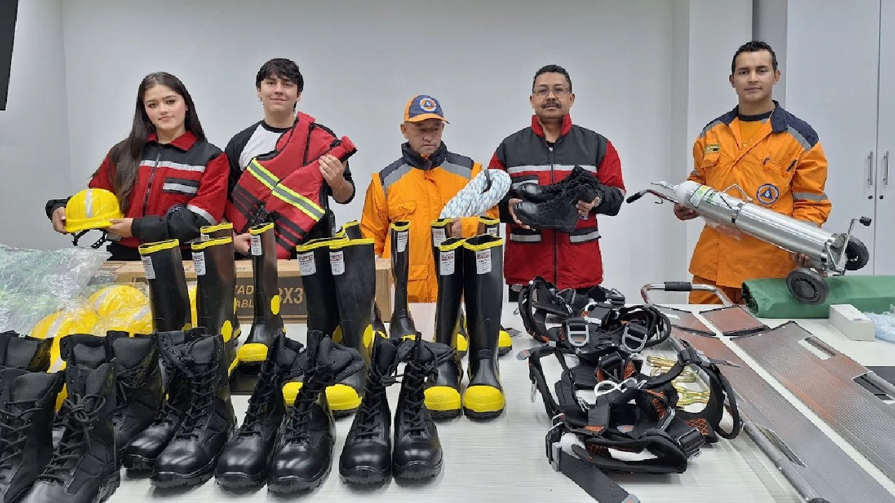 entrega-dotacion-organismos-socorro-laceja2