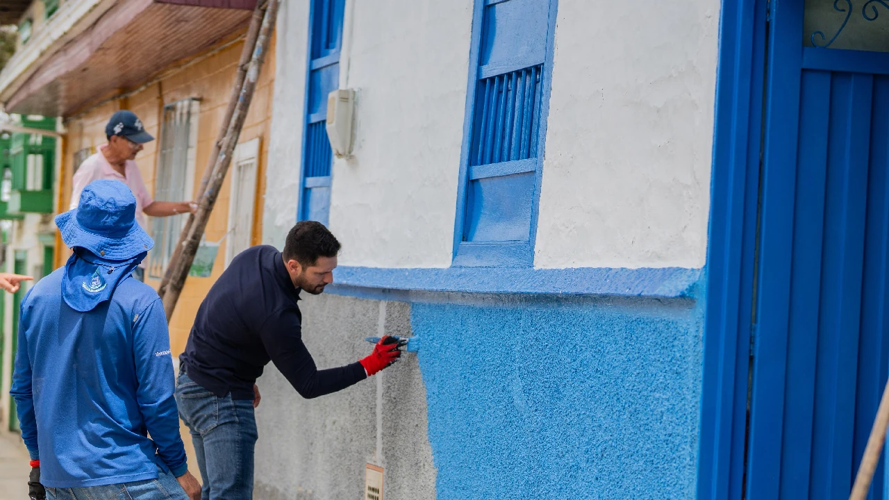 fachadas-pintadas-sonson-remodelacion-modernizacion-municipio