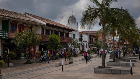 laceja-decreta-dia-sin-carro-moto-mes-mediambiente1