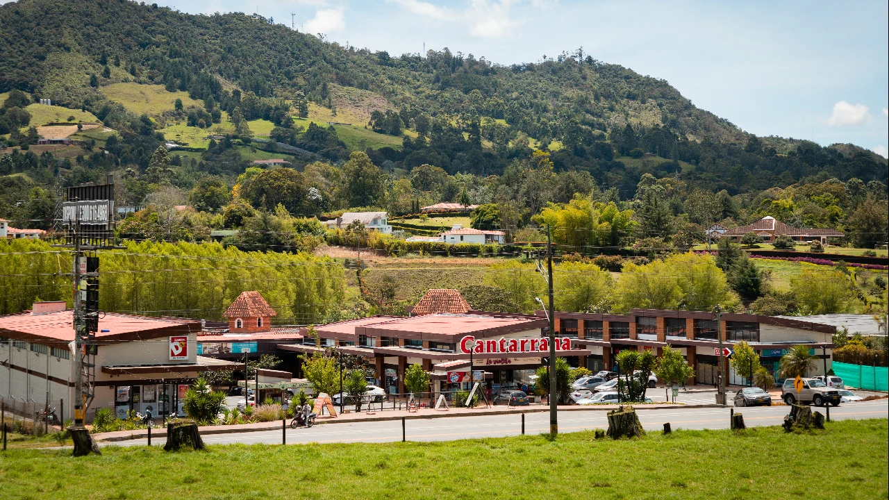 laceja-decreta-dia-sin-carro-moto-mes-mediambiente2