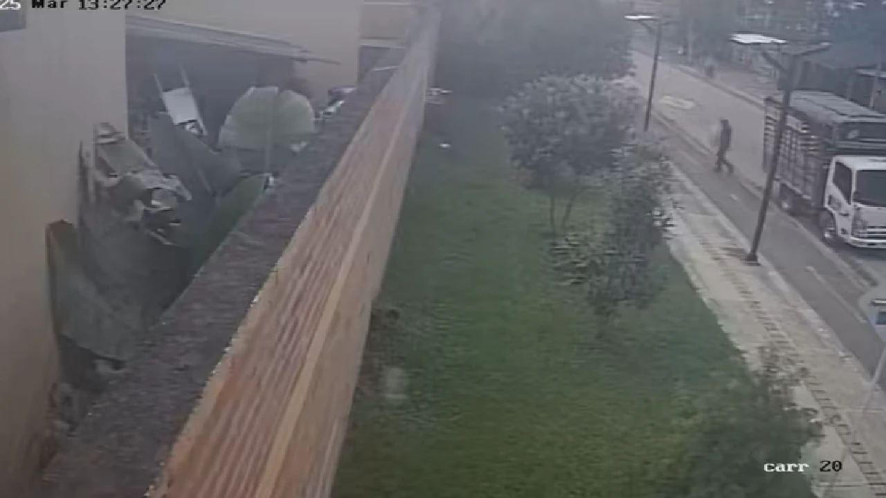 laceja-identifican-hombre-arrojo-colchones-basura-viapublica1