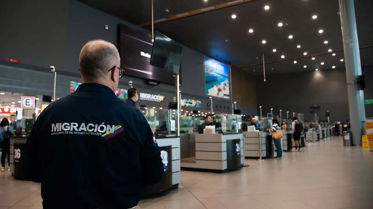 migracion-colombia-aumenta-puestos-migratorios-temporada-viajes3