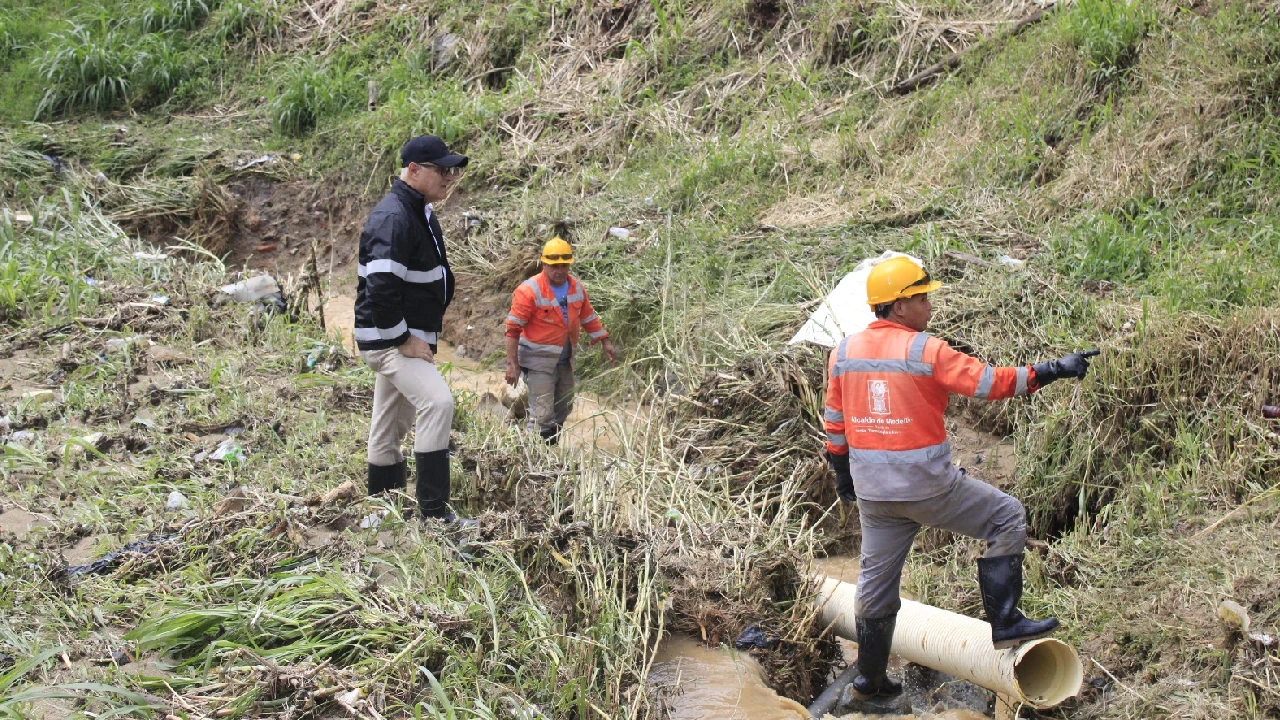 Poco a poco vuelve el agua en Altavista, Medellín: impulsan recuperación de acueductos rurales 2 recuperacion-acueductos-altavista-tras-emergencias-lluvias-medellin1