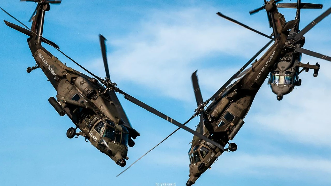 regresa-show-aereo-equipo-arpia-51-fuerza-aerea-en-feria-aeronautica-F-AIR 2025