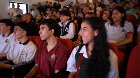 sabantea-eligio-20-estudiantes-levelup-viajaran-londres