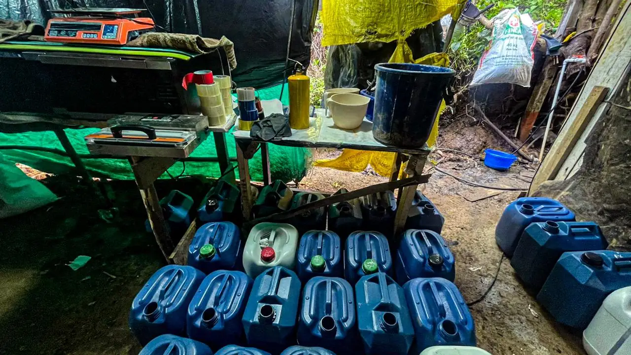 Ejército destruyó un laboratorio para producir cocaína en zona rural de Copacabana