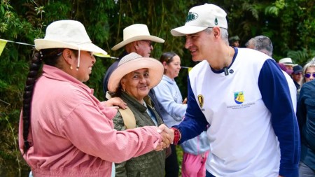 El Gobernador Andrés Julián entrega vías rurales San Pedro de los Milagros