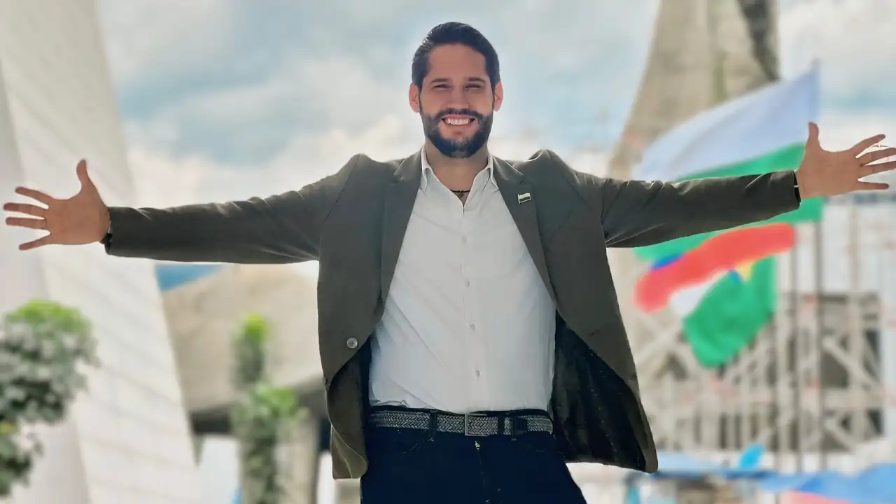 El diputado Camilo Calle dejará la Asamblea de Antioquia y alista su camino hacia el Congreso