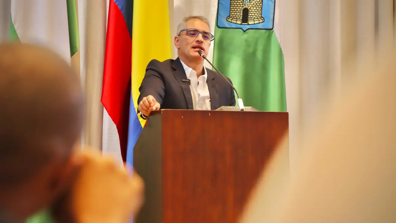 Gobernador plantea en Concejo de Medellín mayor autonomía fiscal para Antioquia