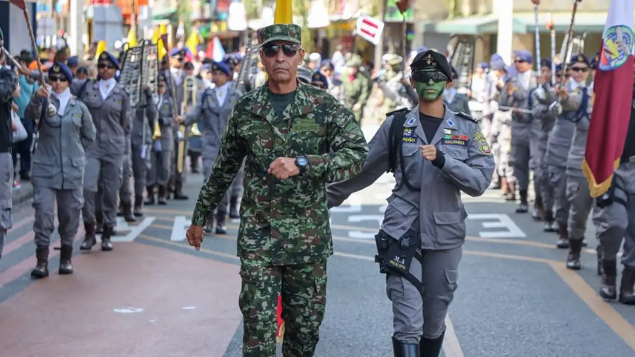 Bello conmemora la independencia de Colombia con homenajes y desfiles