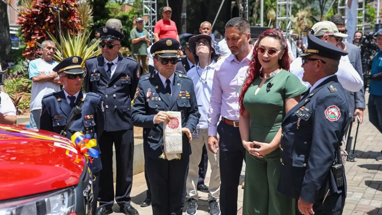 Bello conmemora la independencia de Colombia con homenajes y desfiles