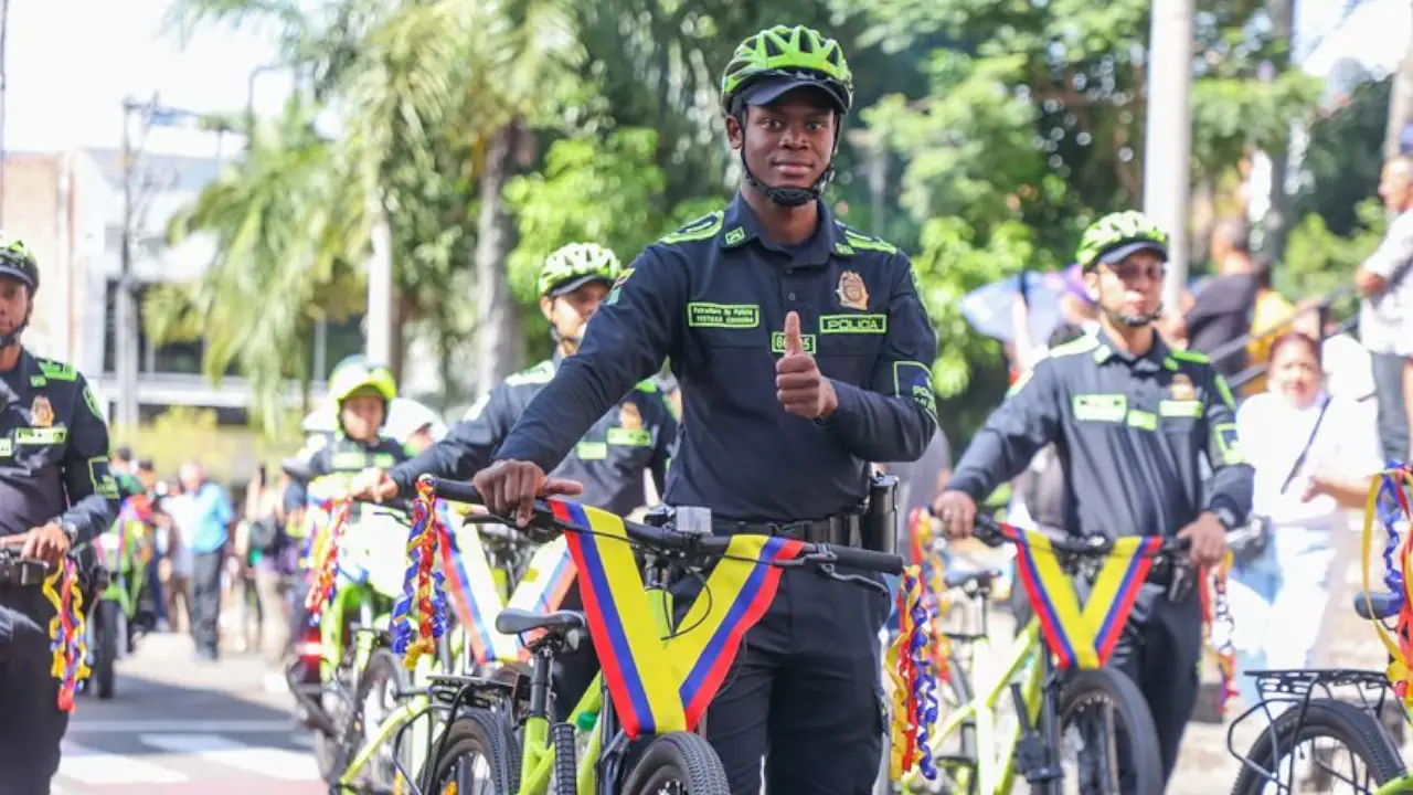 Bello conmemora la independencia de Colombia con homenajes y desfiles