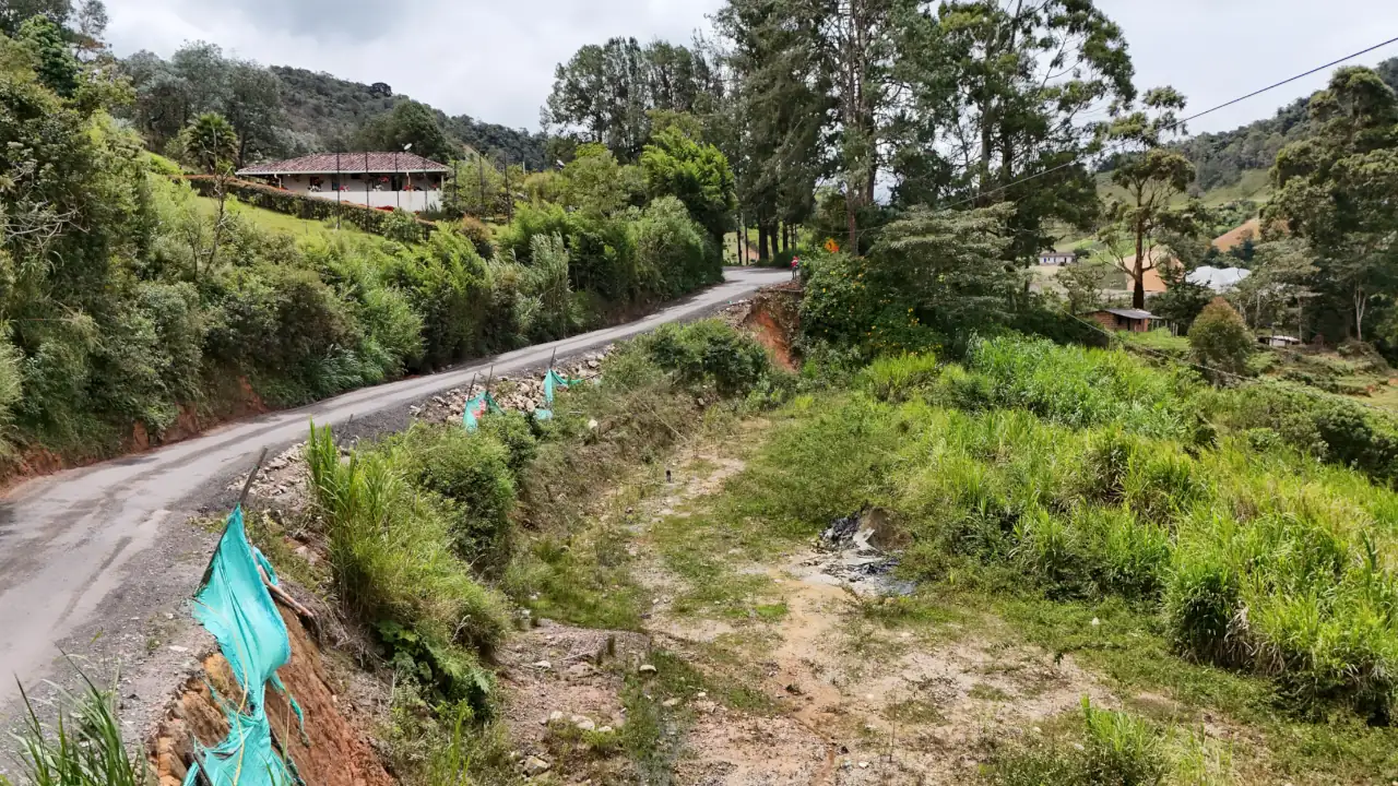 Gobernación avanza en solución permanente para la falla geológica en la conexión El Santuario – Granada