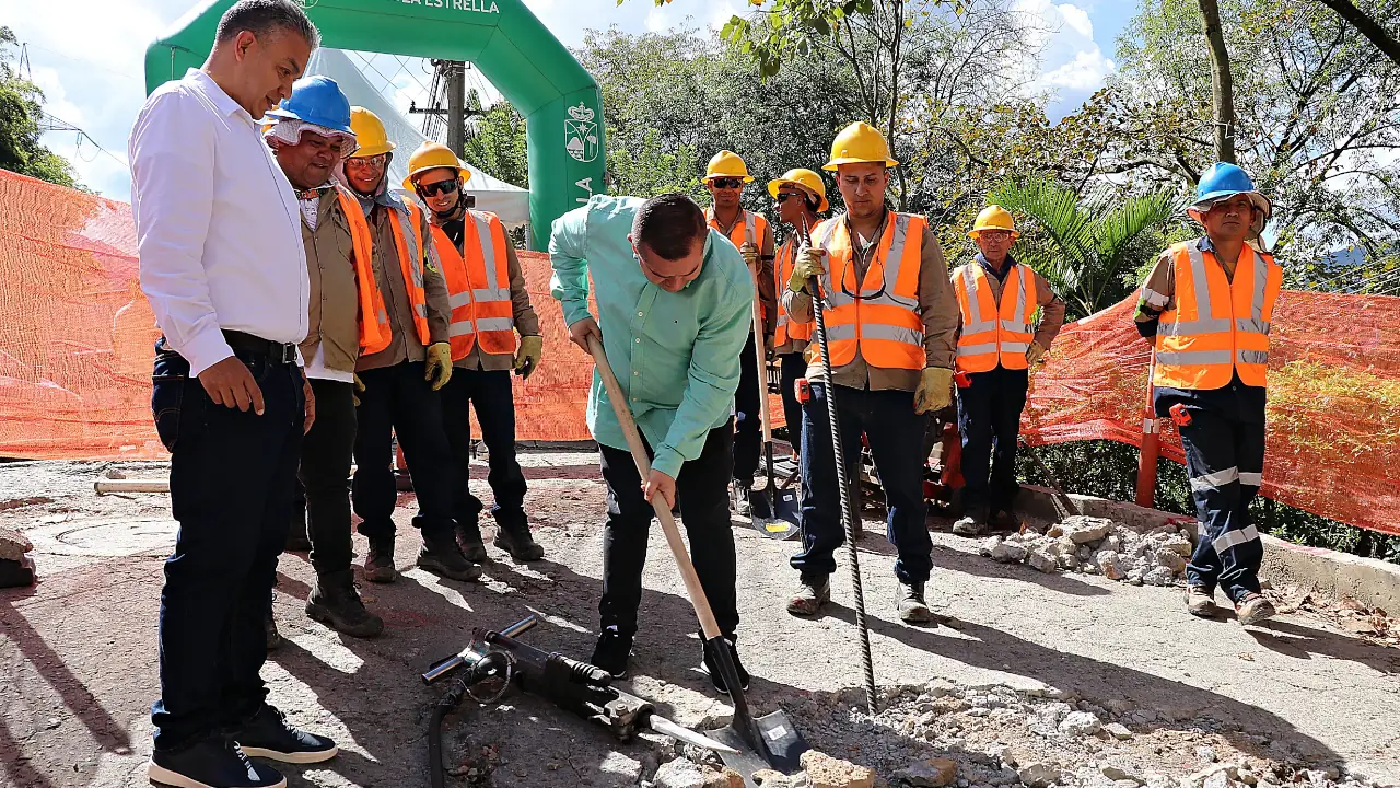 Inician las obras del nuevo sistema de acueducto y alcantarillado en La Estrella con participación masiva de la comunidad Inician las obras del nuevo sistema de acueducto y alcantarillado en La Estrella con participación masiva de la comunidad