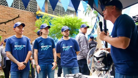 Medellín recibe triple premio internacional por campaña de seguridad vial
