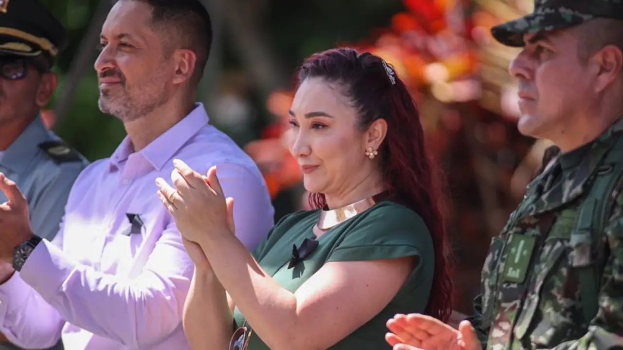 Bello conmemora la independencia de Colombia con homenajes y desfiles