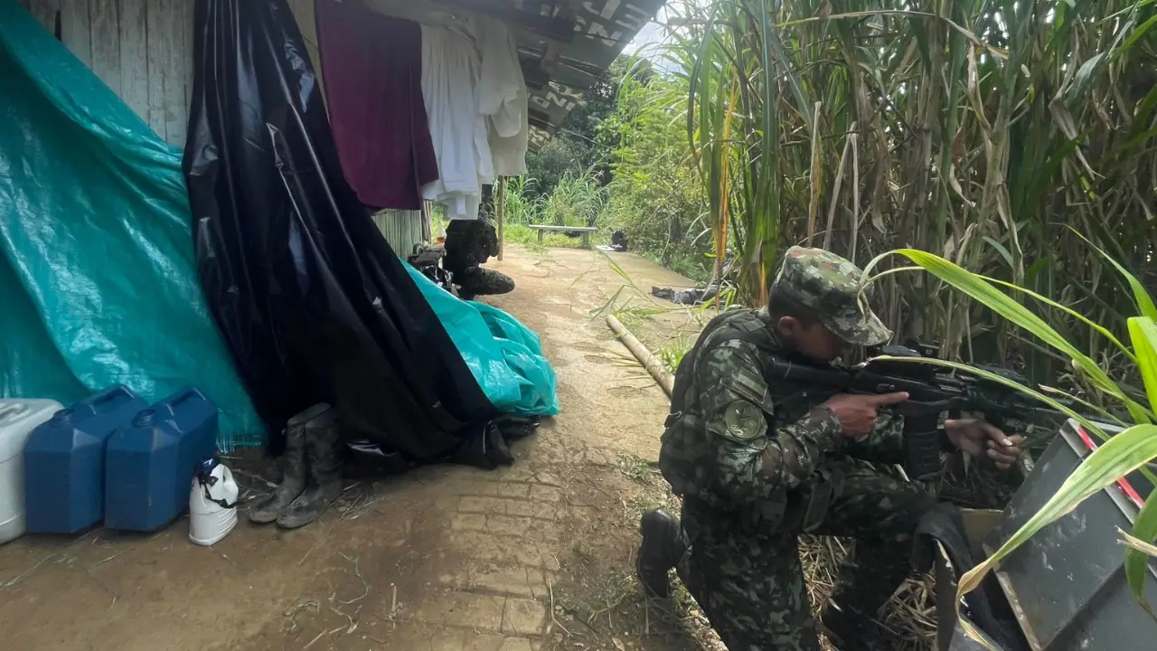 Ejército destruyó un laboratorio para producir cocaína en zona rural de Copacabana