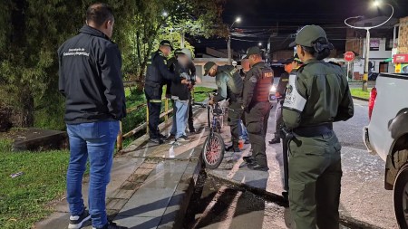 Toque de queda para menores en La Ceja: 30 menores de edad fueron encontrados en las calles Toque de queda para menores en La Ceja: 30 menores de edad fueron encontrados en las calles