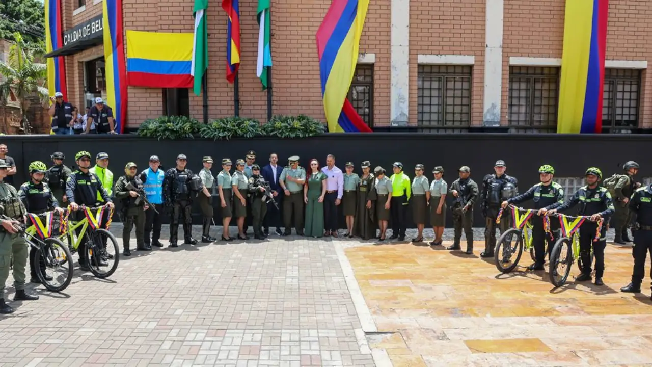 Bello conmemora la independencia de Colombia con homenajes y desfiles