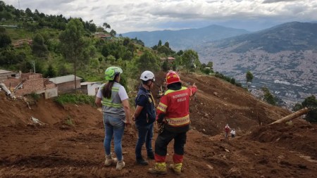 Alcaldía de Bello mantiene acciones para acompañar a la comunidad de Granizal