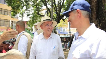 “Antioquia está con usted y lo respalda”: gobernador Andrés Julián defiende a Uribe tras condena AndresJulian