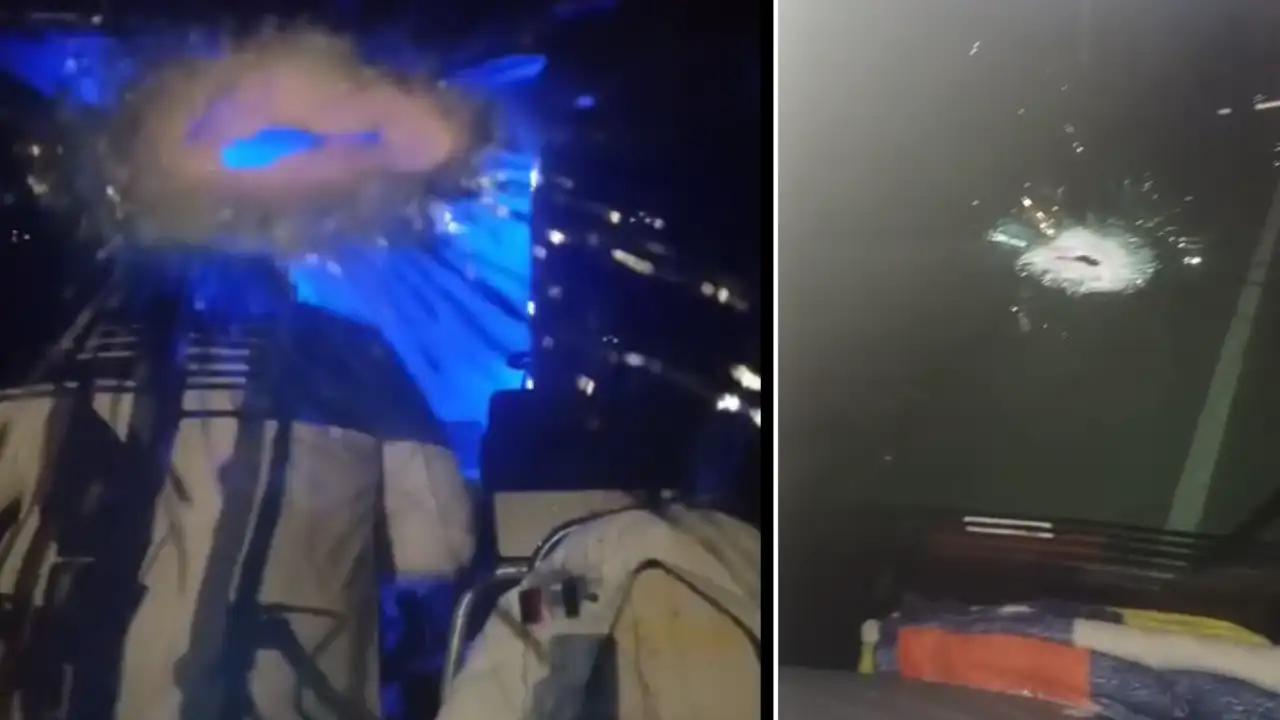 Bus que cubría ruta Medellín–Costa Atlántica fue atacado a tiros en Valdivia En el hecho habrían resultado heridos el conductor del vehículo y uno de los pasajeros.