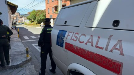 Con una bolsa en la cabeza amarrada con cordones, encuentran a un hombre sin vida en Marinilla