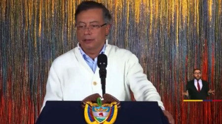 Tras atentados, Petro anunció medidas urgentes y calificó como terroristas a disidencias y bandas criminales Petro EPS