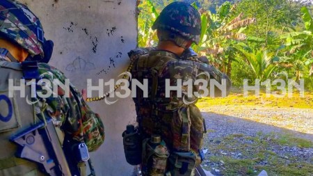 ¡Muy valientes! Soldados responden bajo fuego al ELN y reabren paso en la vía entre Medellín y la Costa