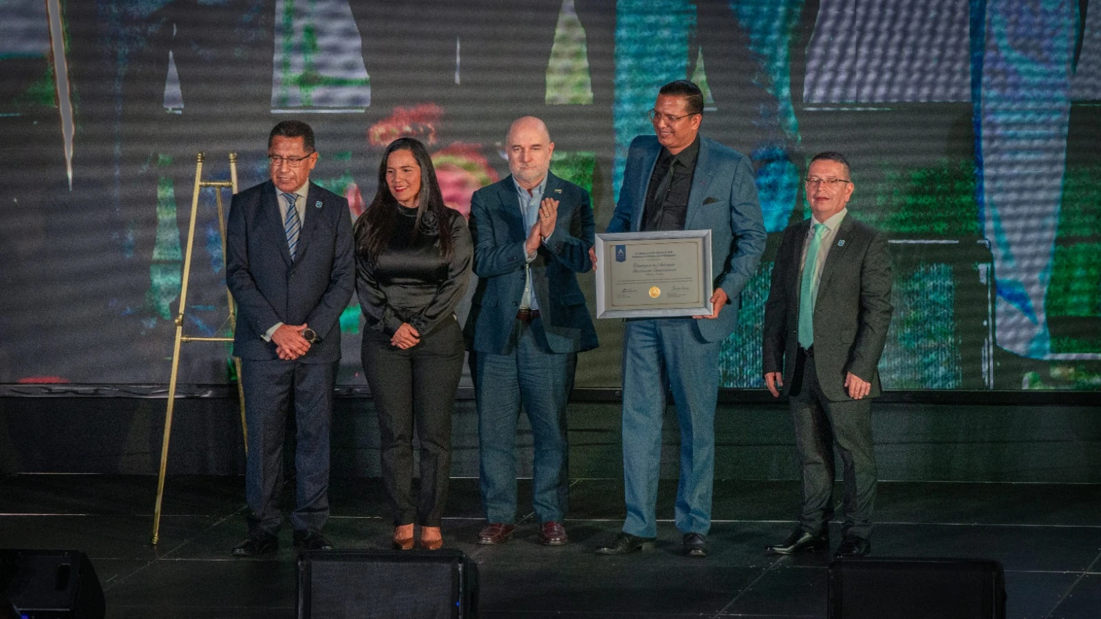 ¡Qué orgullo! Tecnológico de Antioquia recibe acreditación internacional para siete programas académicos 2 TdeA-2