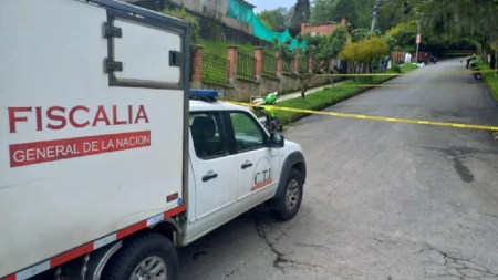 Asesinaron a Samir de 15 años en Itagüí, ofrecen recompensa carro-fiscalia-ataque-levantamiento-cti-hombre-riña-joven-granada