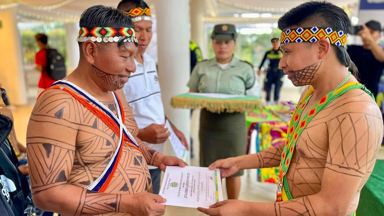 comunidad-embera-graduada-promotora-convivencia-valleaburra2