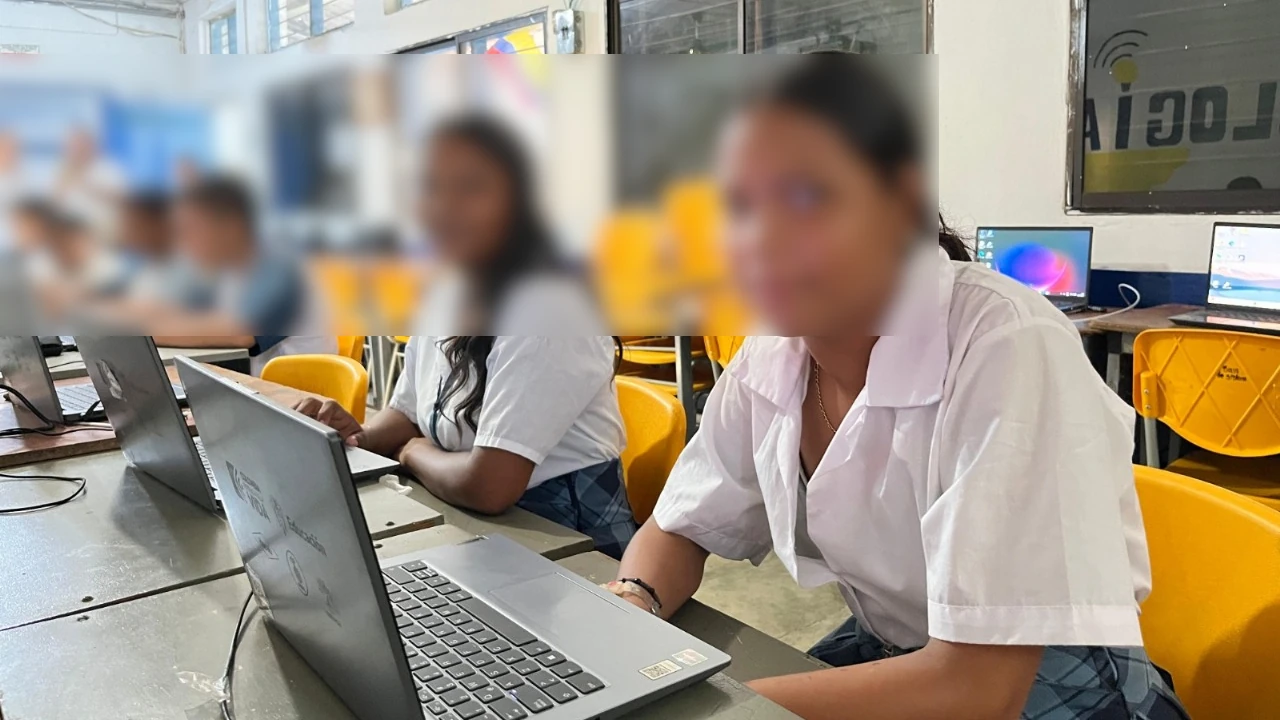 Instituciones Educativas del Bajo Cauca Antioqueño recibieron más de 2 mil equipos de cómputo entrega-equipos-computo-escuelas-bajo-cauca-antioquia-instituciones-educativas