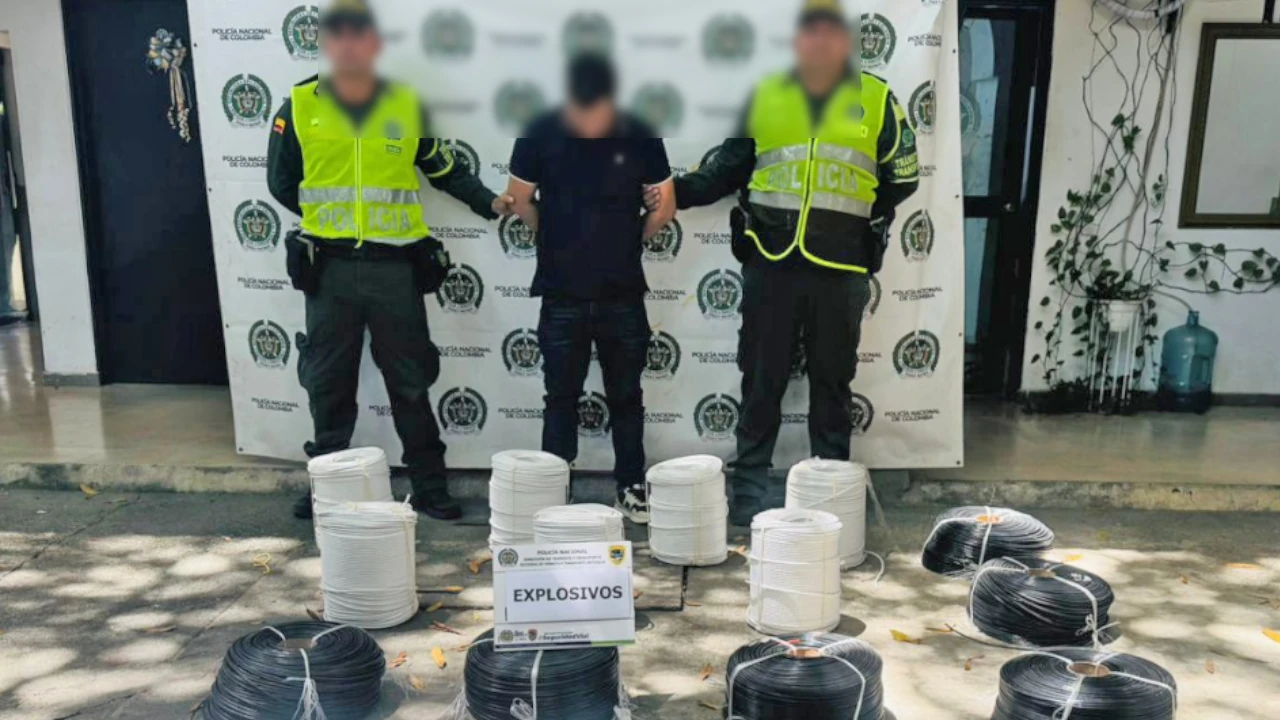incautan-detonadores-mecha-explosivos-via-antioquia1
