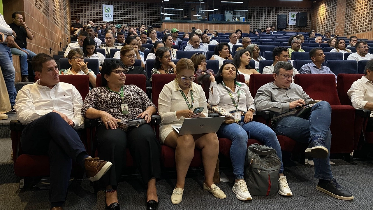 Fortalecimiento de prácticas productivas sostenibles: proyecto que busca impactar a más de 100 municipios de Antioquia 1 junta-2