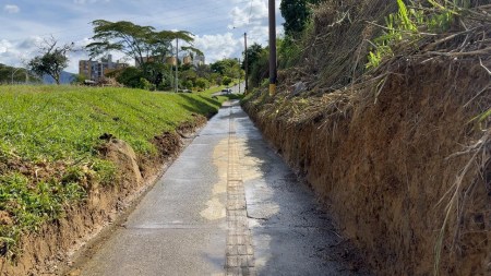 limpieza-tramos-laaurora-medellin-autoridades-comunidad1