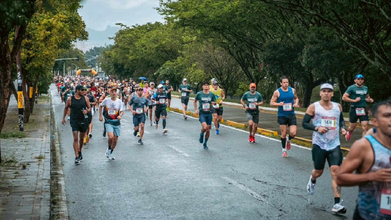 maraton-medellin-2025-ciudad-epicentro-running5
