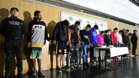 48 denuncias ciudadanas fueron claves para la captura de 13 presuntos integrantes de “Los Mondongueros” 48 denuncias ciudadanas fueron claves para la captura de 13 presuntos integrantes de “Los Mondongueros”