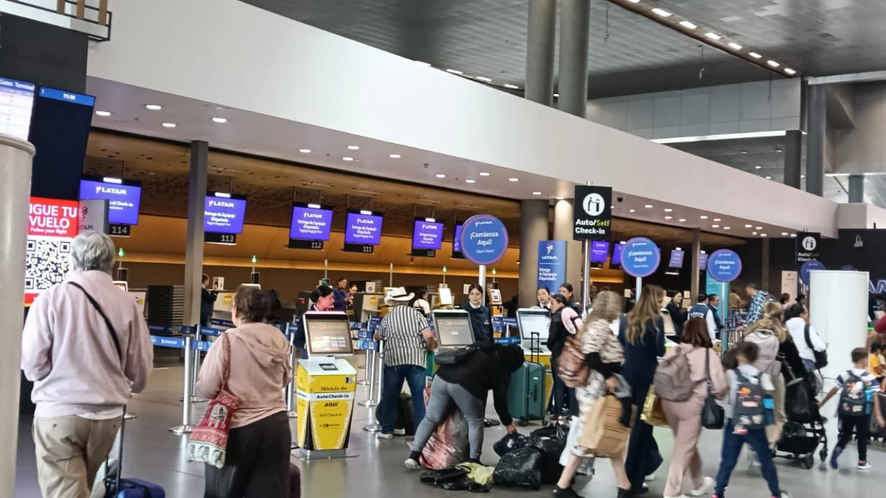 movilizacion-pasajeros-carga-aeropuertos-primer-semestre2