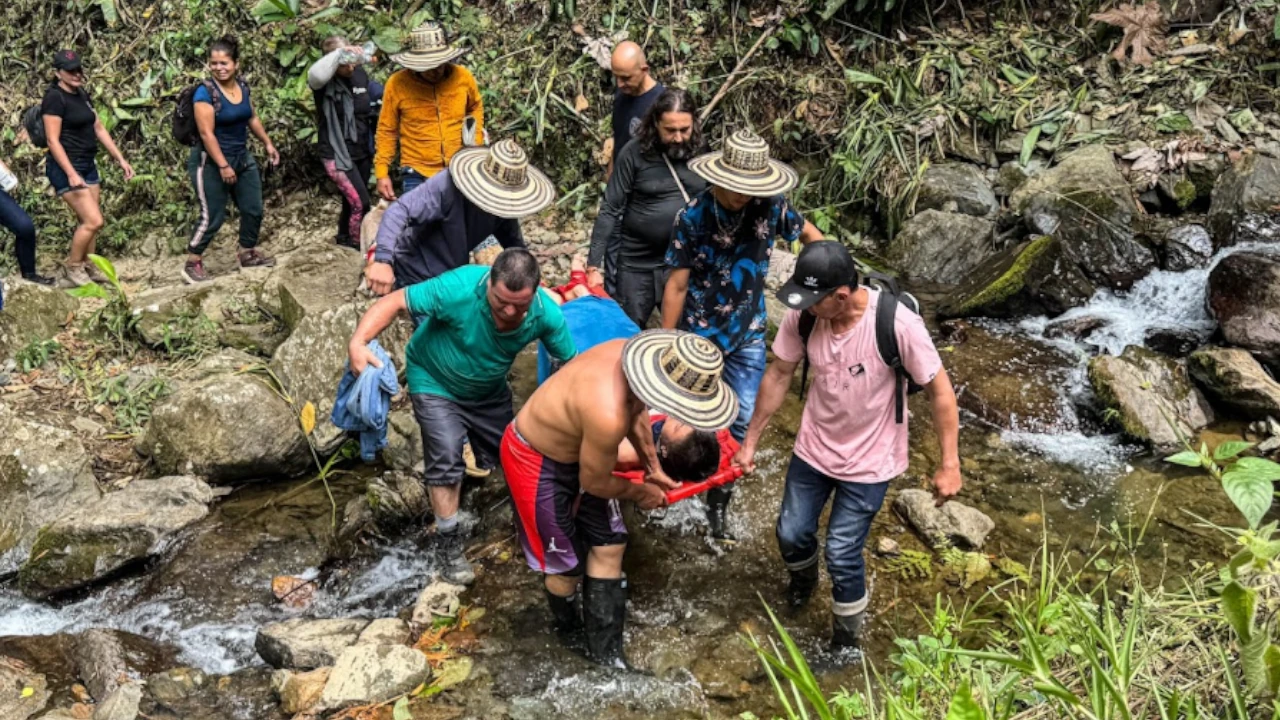 El Carmen de Viboral refuerza el turismo seguro con capacitación en primeros auxilios y rescate acuático 3 operadores-turisticos-capacitacion-primeros-auxilios-carmenviboral