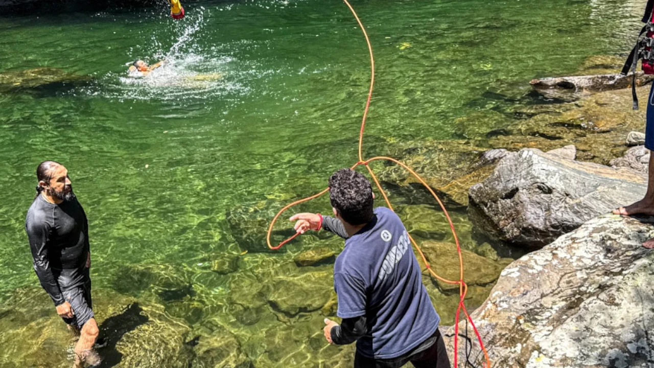 El Carmen de Viboral refuerza el turismo seguro con capacitación en primeros auxilios y rescate acuático 1 operadores-turisticos-capacitacion-primeros-auxilios-carmenviboral1